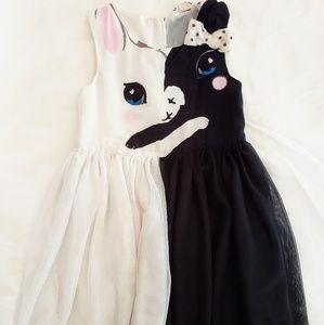 H & M black/white hugging bunnies